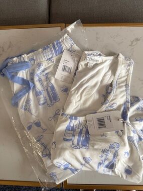 PJ Salvage White and Light Blue Wine Bottle Print PJ Set. Shorts/tank NWT S